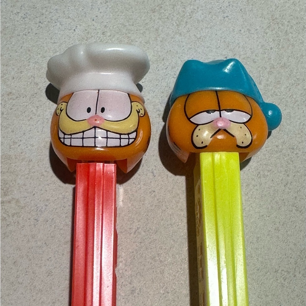 Vintage Garfield PEZ Dispensers 90’s Arlene, Nermal, Chef, Pilot & More Lot of 8 - Picture 2 of 5